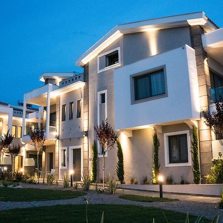 Costa Domus Blue Luxury Apartments Nikíti Eksteriør bilde