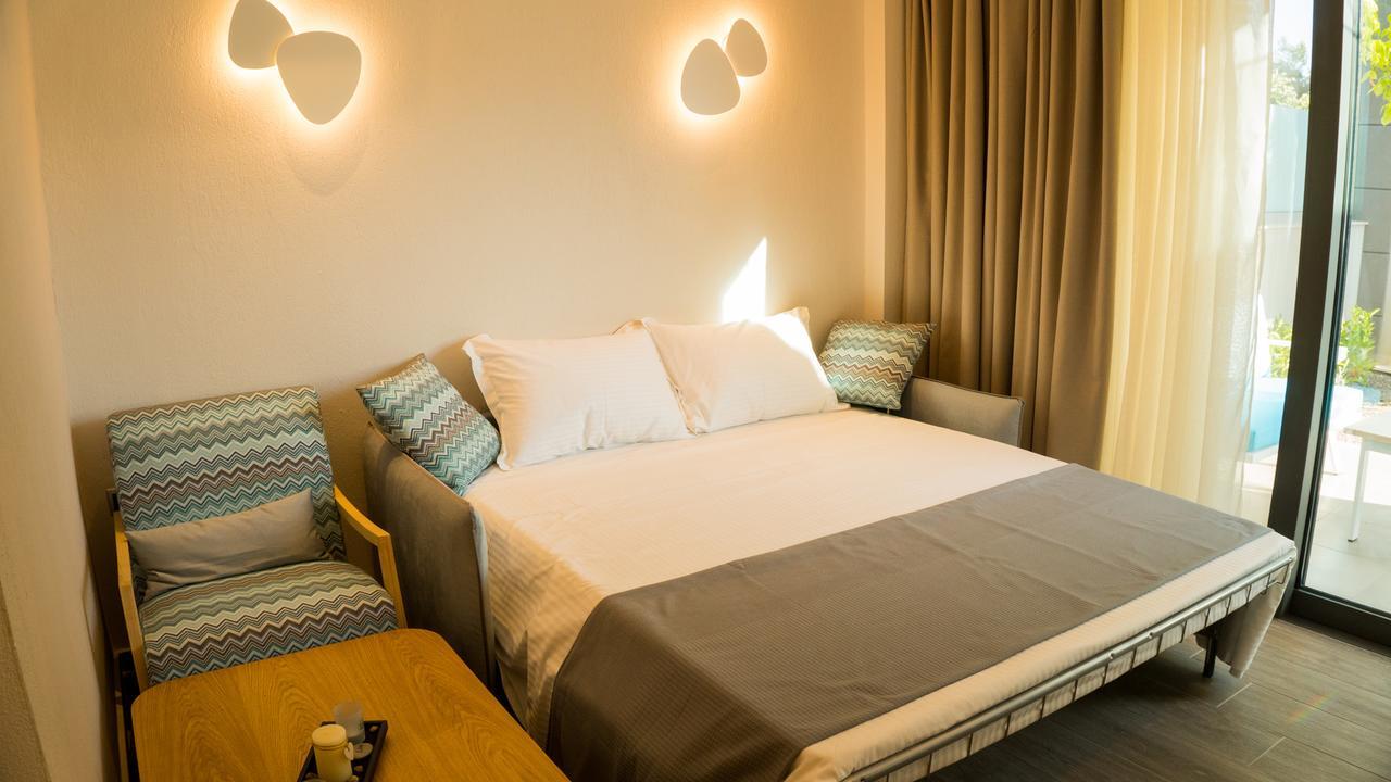 Costa Domus Blue Luxury Apartments Nikíti Eksteriør bilde