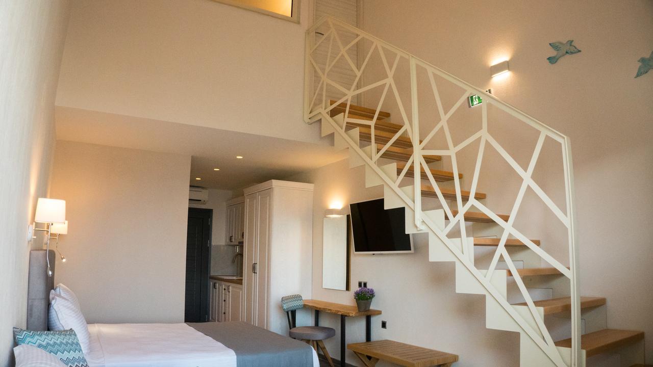 Costa Domus Blue Luxury Apartments Nikíti Eksteriør bilde