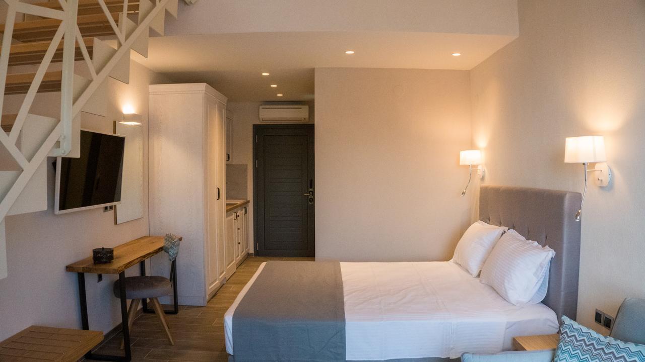 Costa Domus Blue Luxury Apartments Nikíti Eksteriør bilde