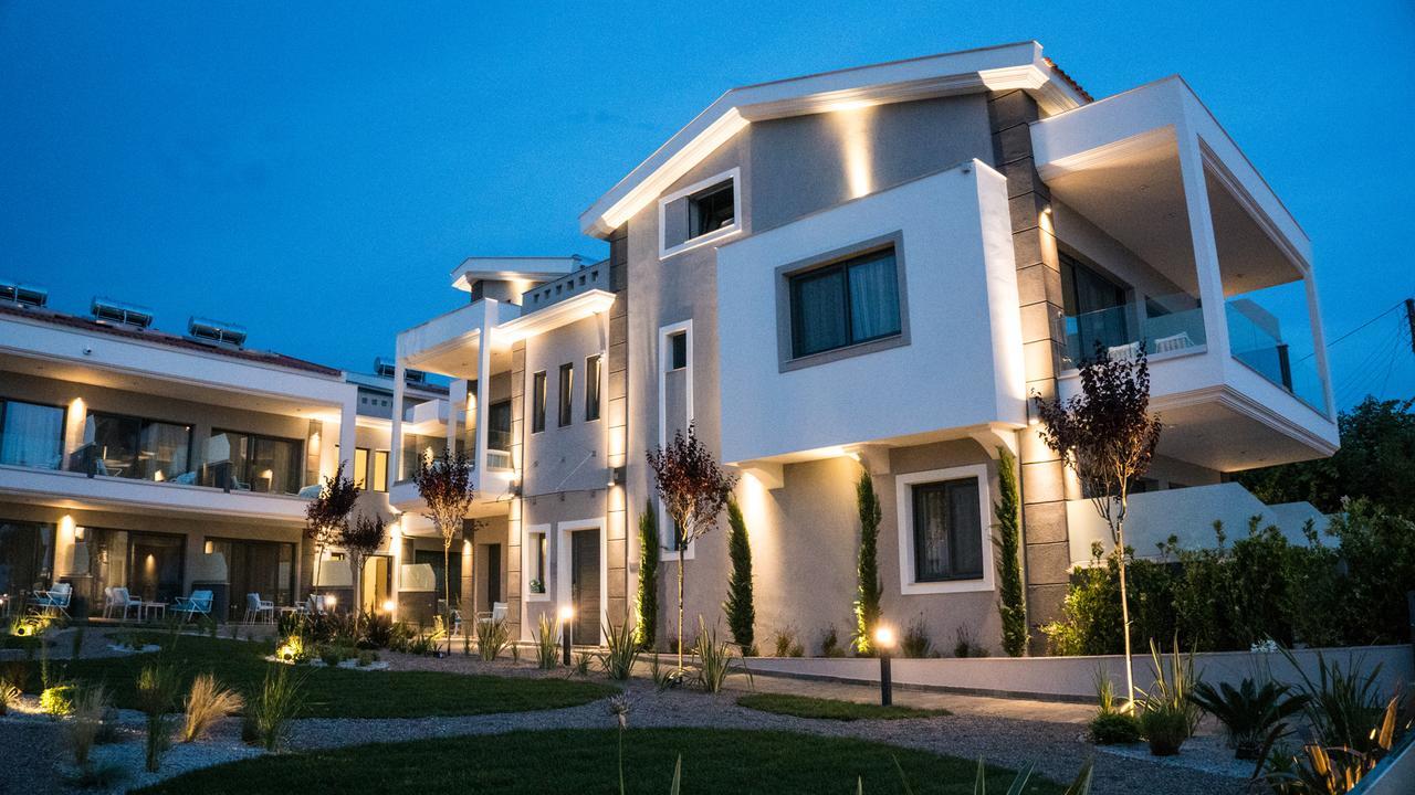 Costa Domus Blue Luxury Apartments Nikíti Eksteriør bilde